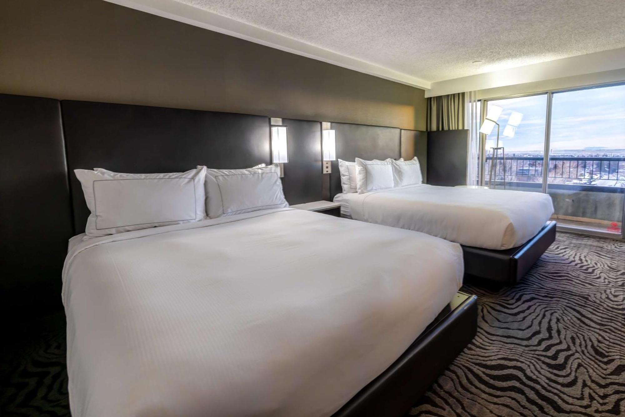 Doubletree By Hilton Calgary North Hotel Exterior photo